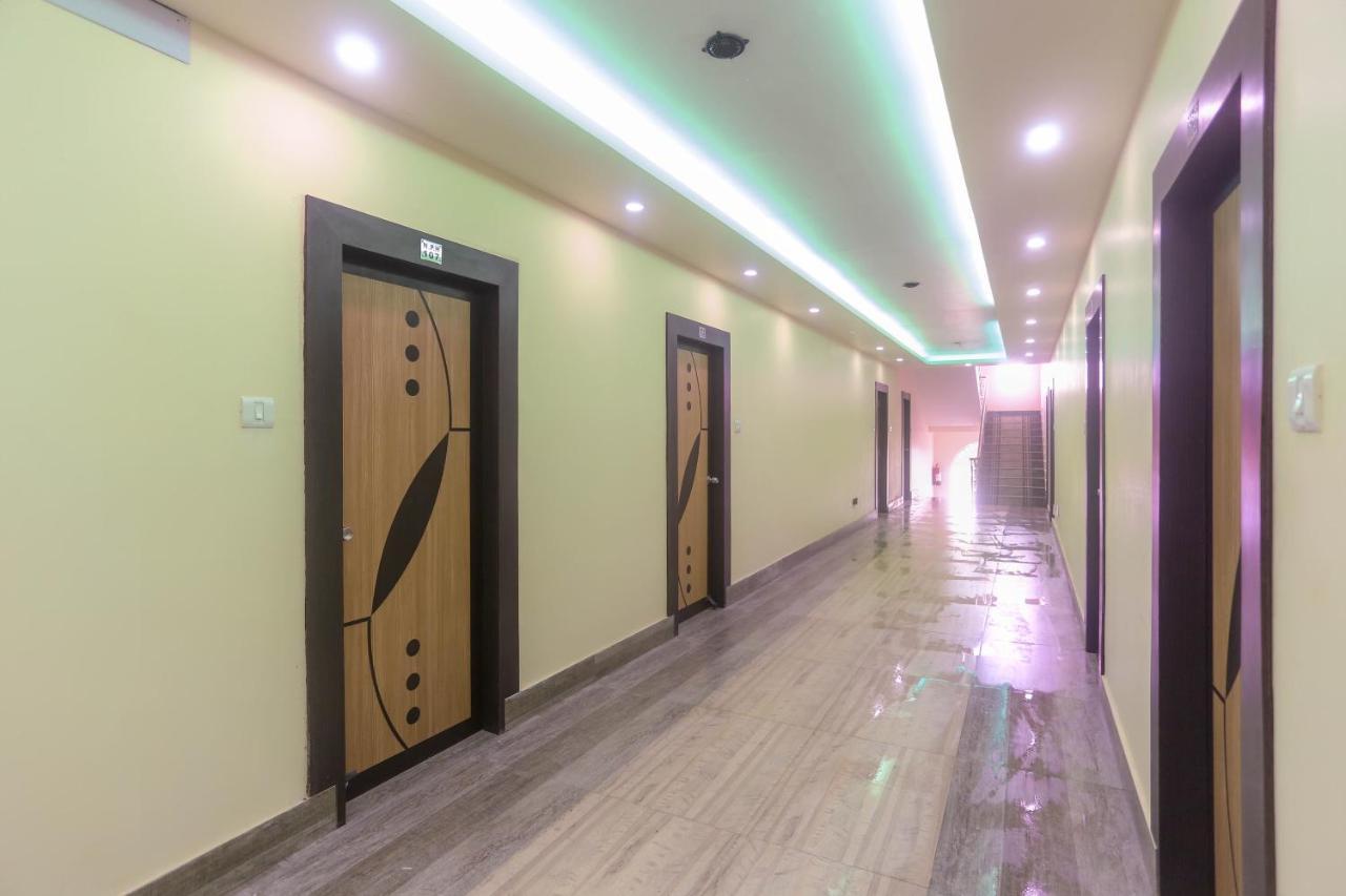 Oyo 60771 New Puri Hotel Ngoại thất bức ảnh