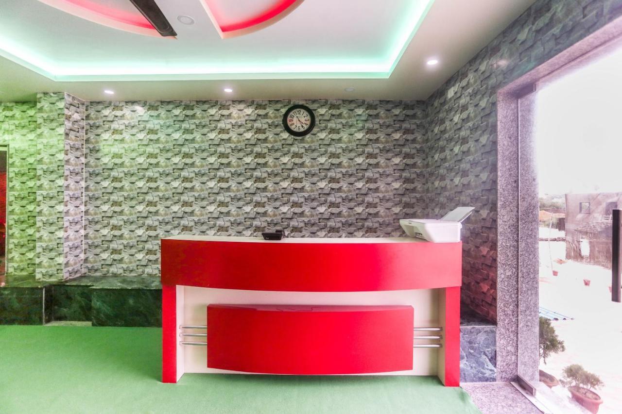 Oyo 60771 New Puri Hotel Ngoại thất bức ảnh